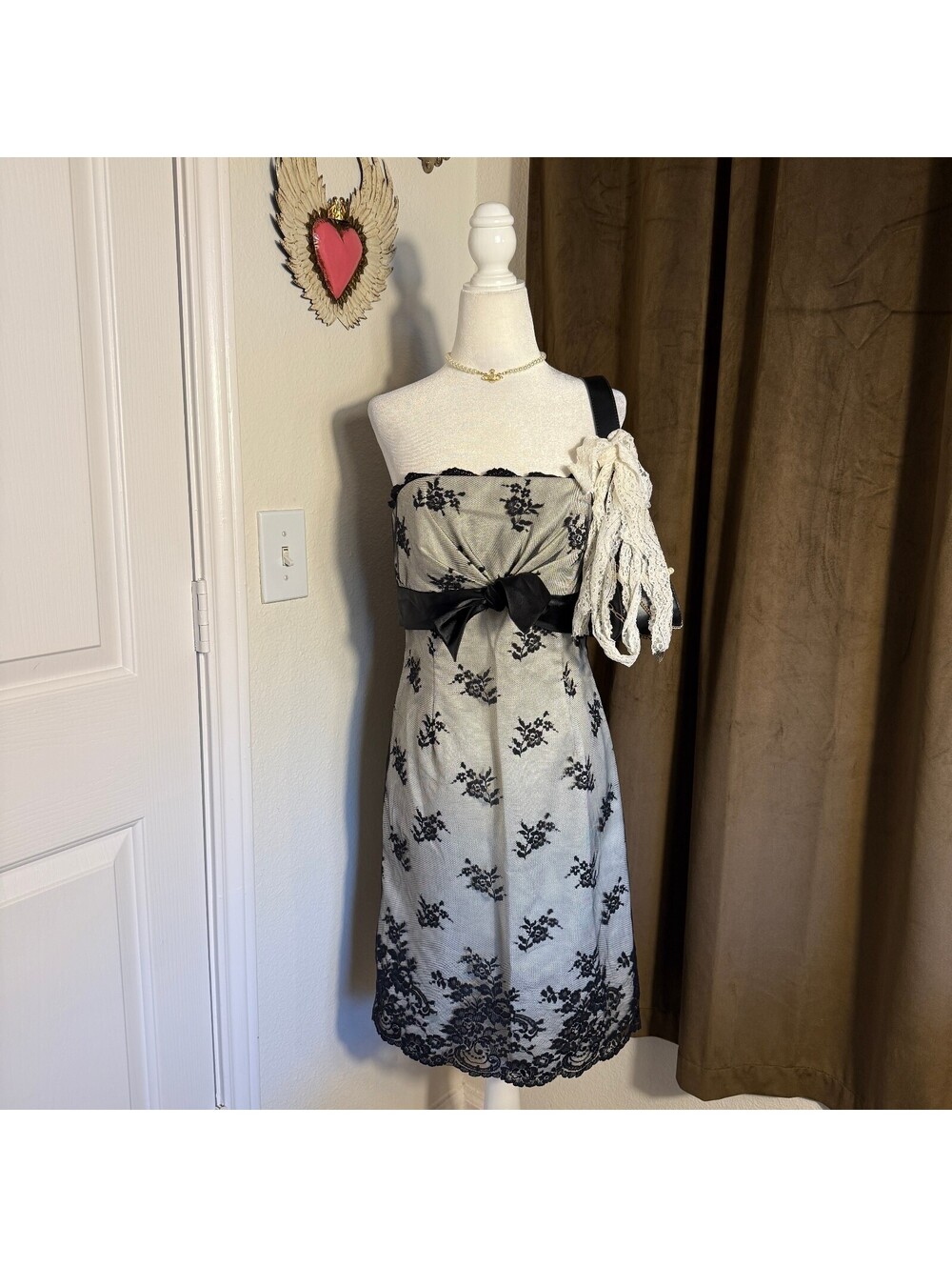 White House Black Market Black Lace Overlay Strapless Dress Bow Detail Sz 6